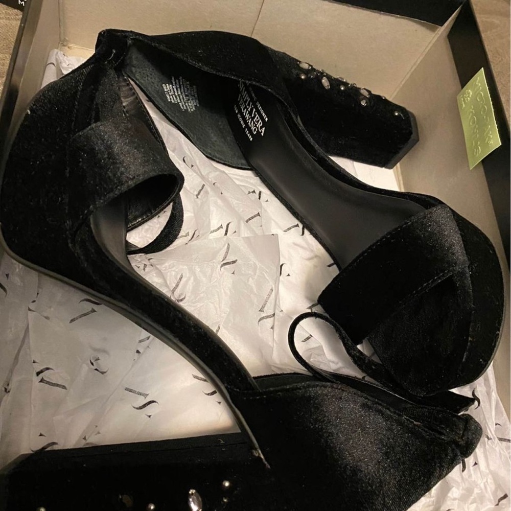 Vera Wang Platform Sandals with Jeweled Heel Size 7